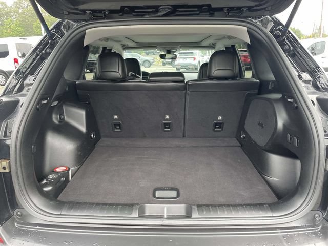 Used 2021 Jeep Cherokee Latitude Plus w/ Sun & Sound Group FWD image 9