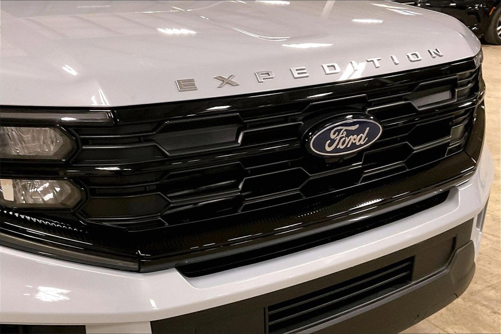 Certified 2025 Ford Expedition Max Active image 30