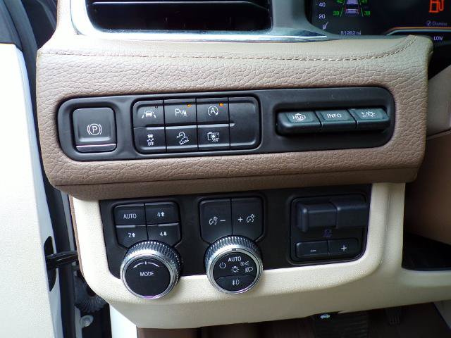 Used 2023 GMC Yukon Denali w/ LPO, Floor Liner Package AWD/4WD image 19