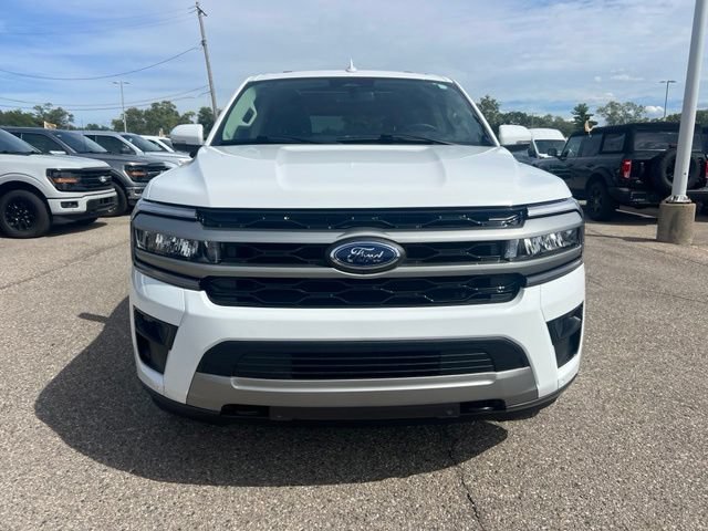 Certified 2024 Ford Expedition XLT AWD/4WD image 2