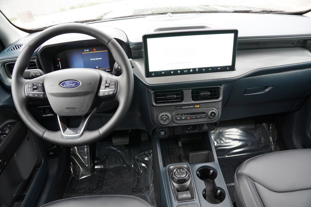 Certified 2025 Ford Maverick Lariat w/ Black Appearance Package AWD/4WD image 18