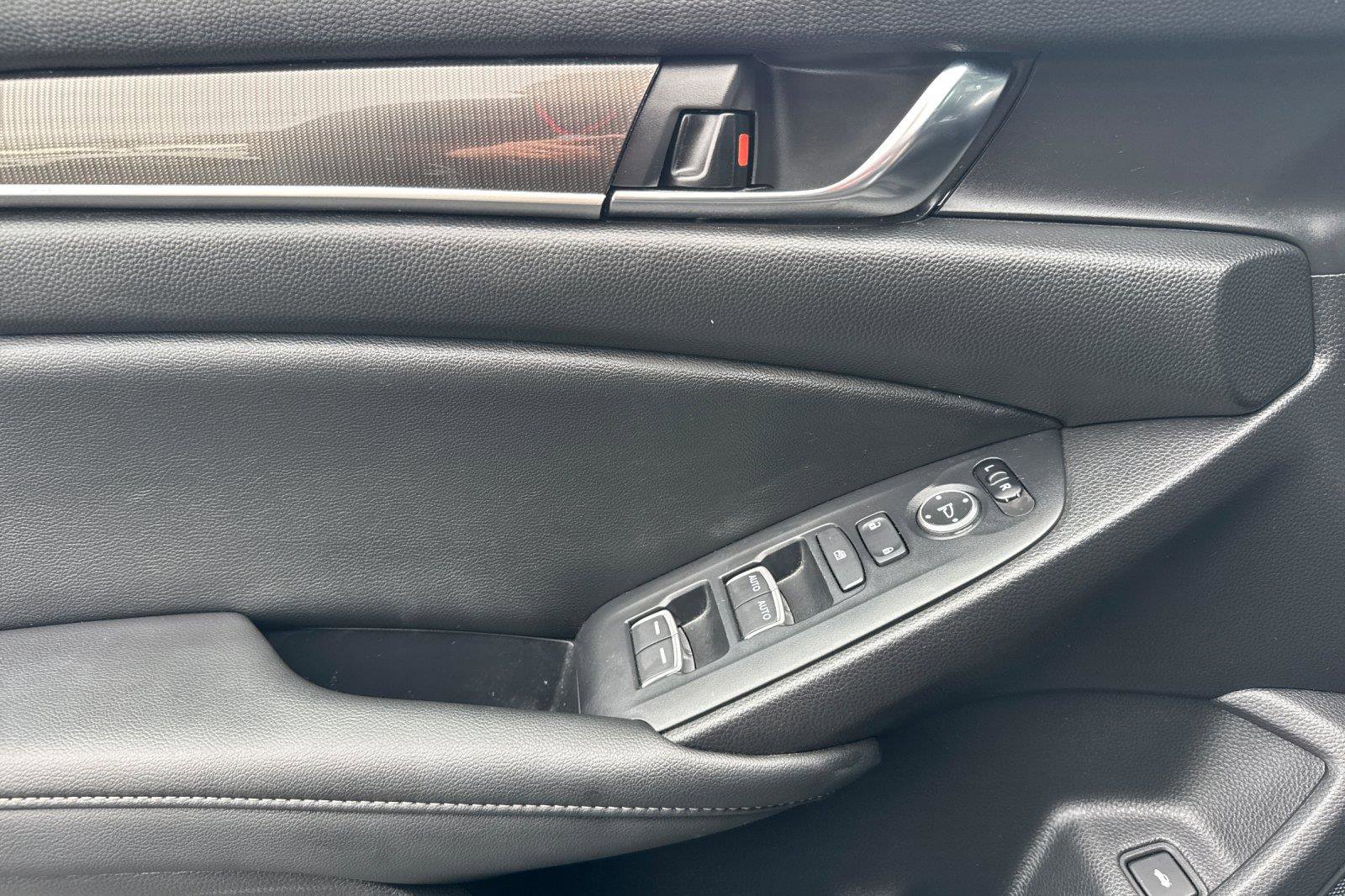 Used 2022 Honda Accord Sport image 9