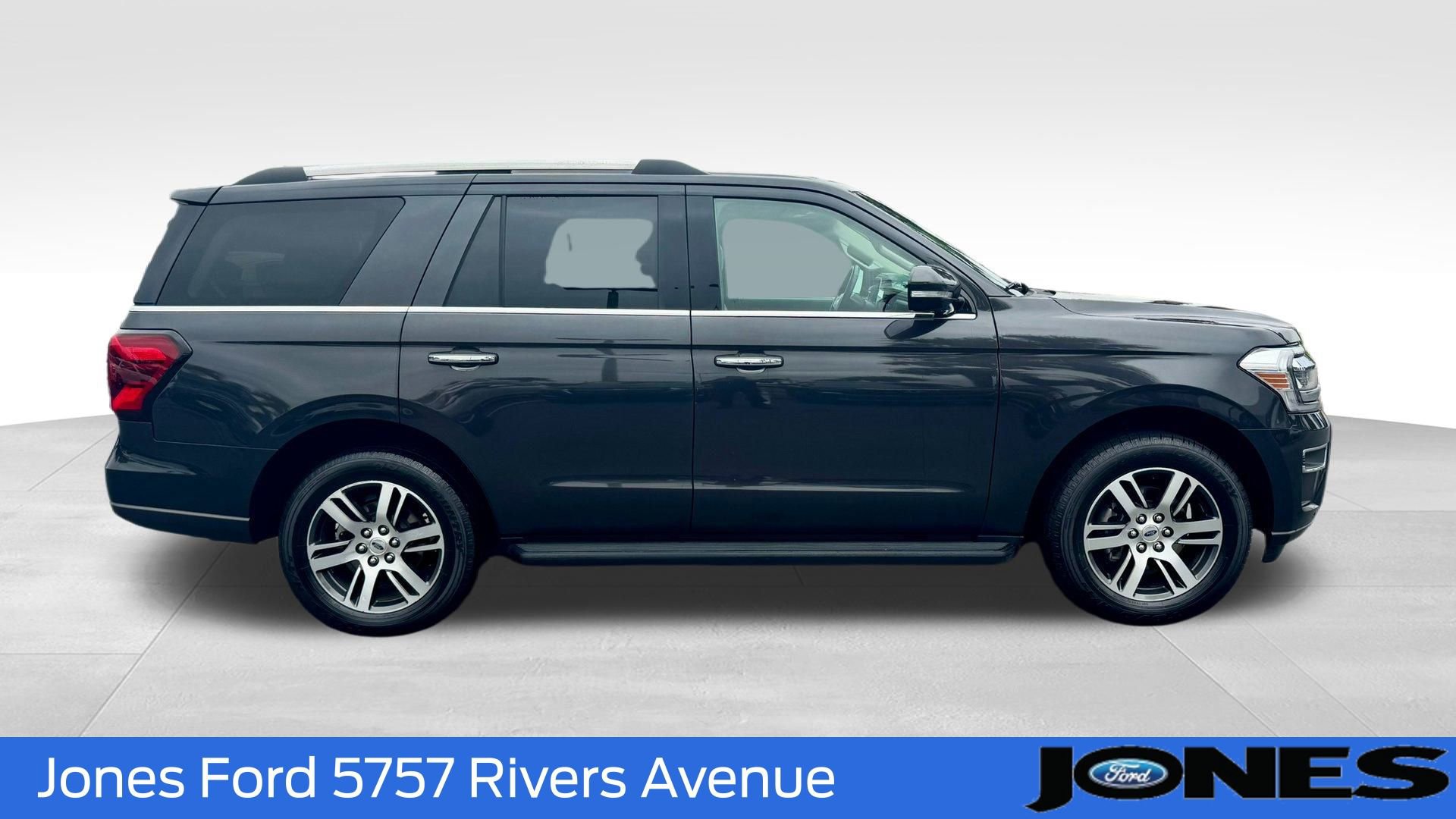 Certified 2024 Ford Expedition Limited image 3