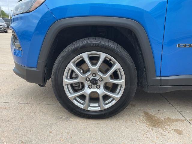 Used 2025 Jeep Compass Limited AWD/4WD image 15