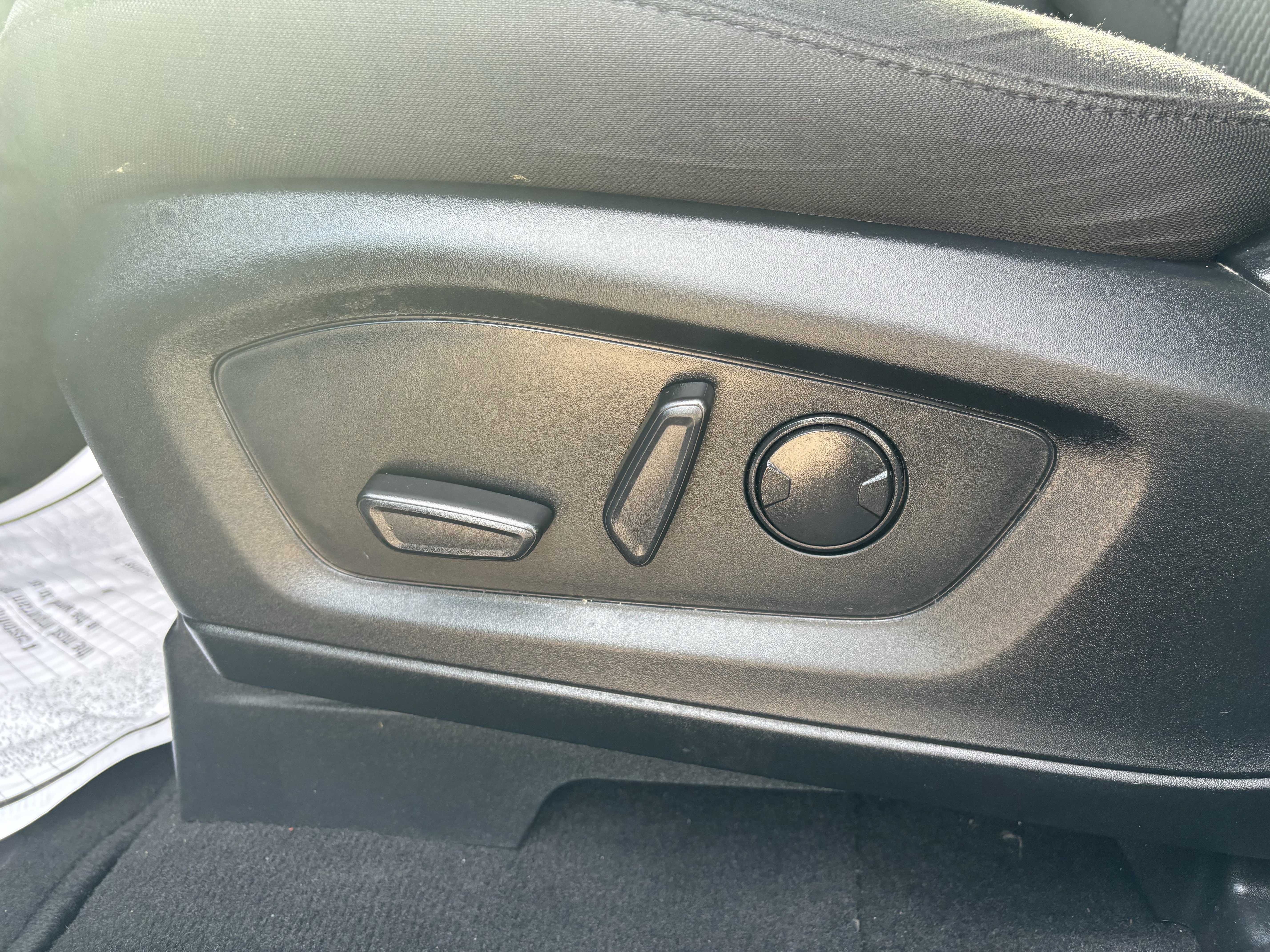 Certified 2023 Ford Explorer XLT image 13