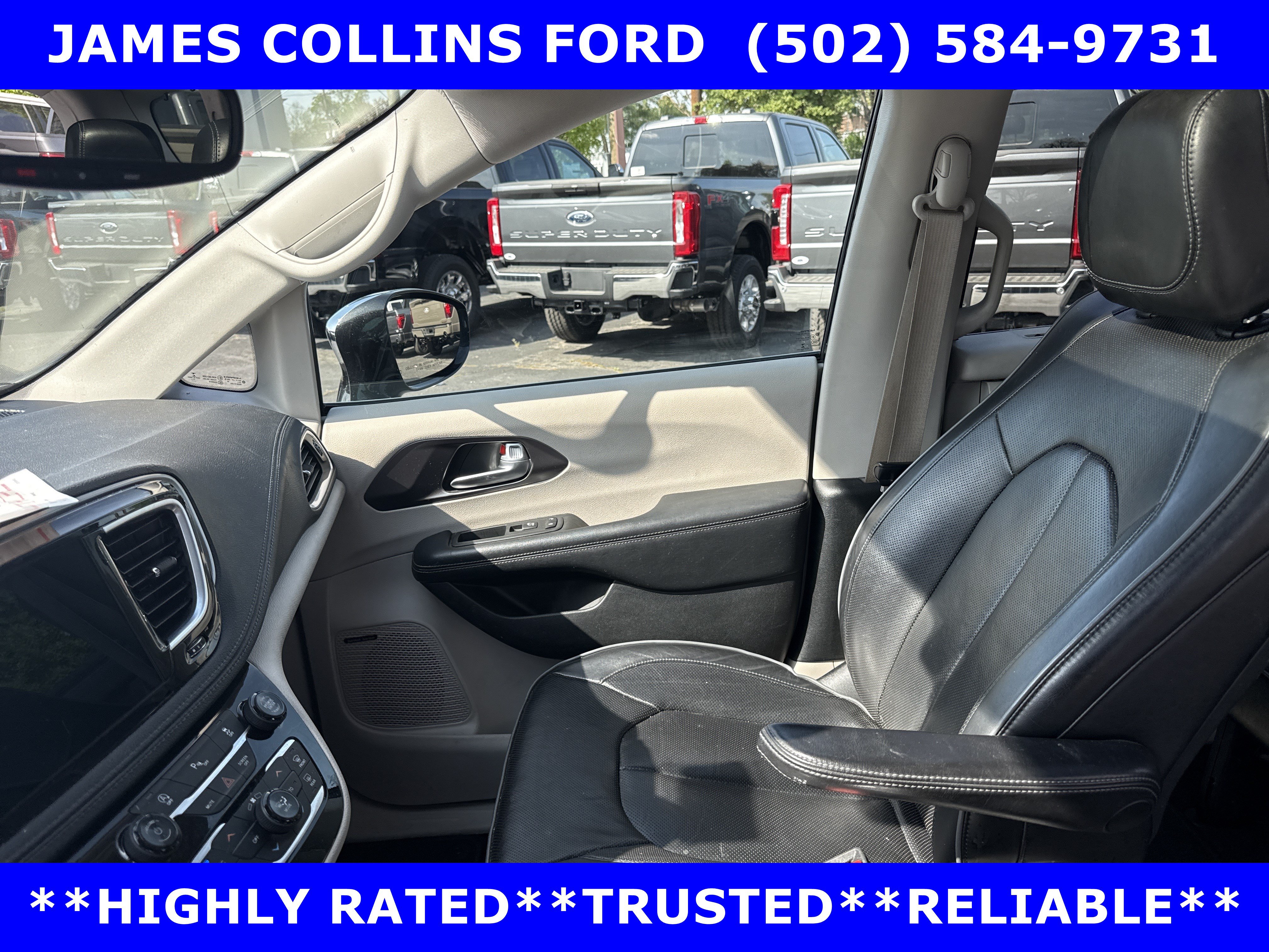 Used 2018 Chrysler Pacifica Limited FWD image 23