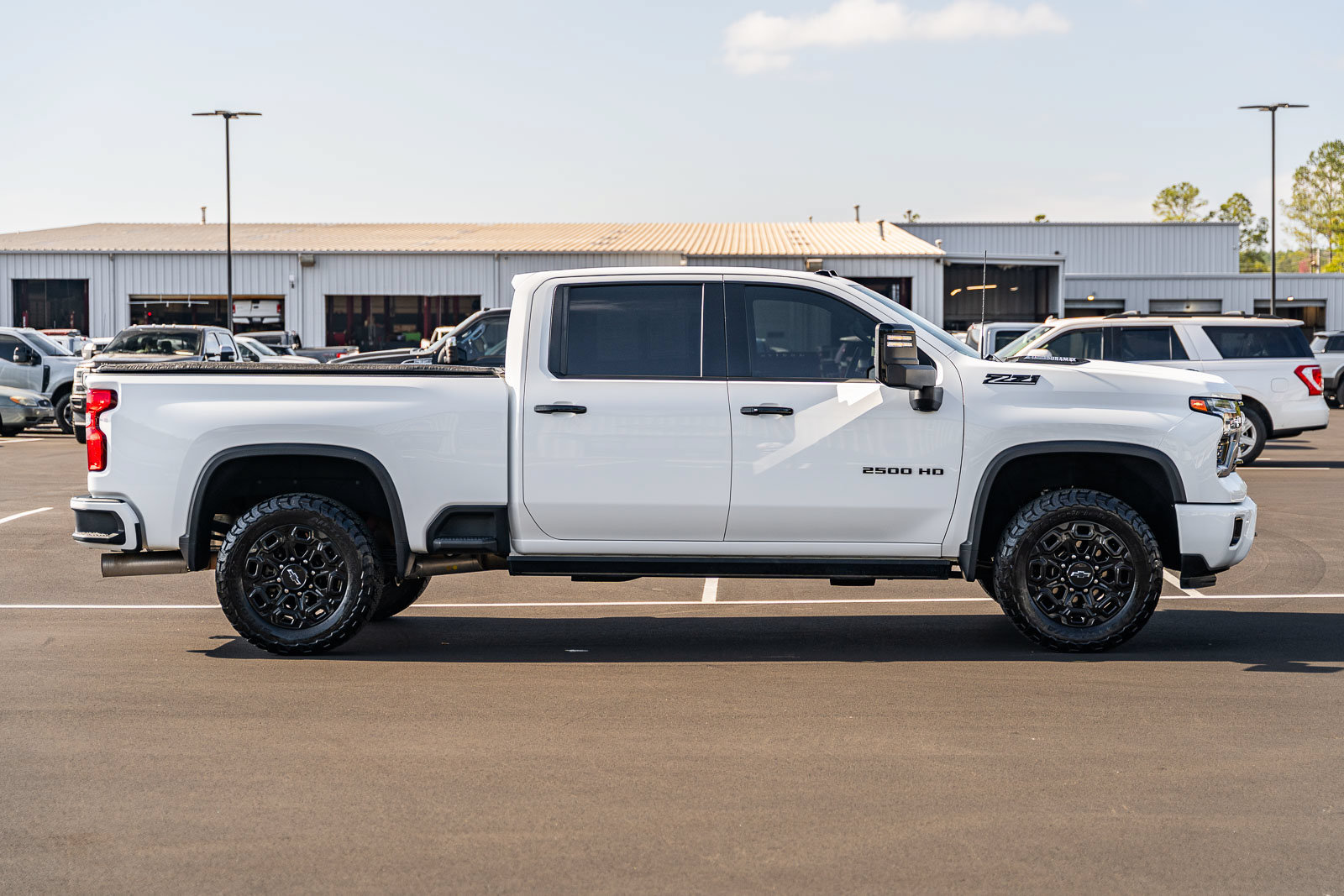Used 2024 Chevrolet Silverado 2500 LTZ w/ LTZ Plus Package AWD/4WD image 8