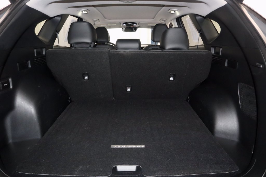 Used 2024 Hyundai Tucson Limited AWD/4WD image 15