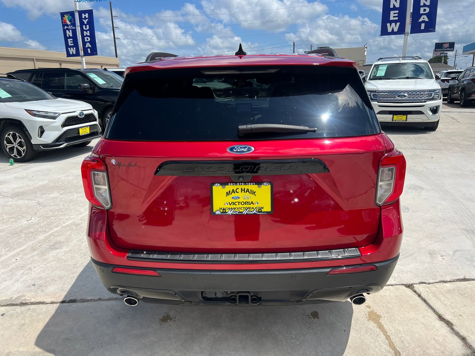 Certified 2023 Ford Explorer ST-Line w/ Class IV Trailer Tow Package RWD image 4