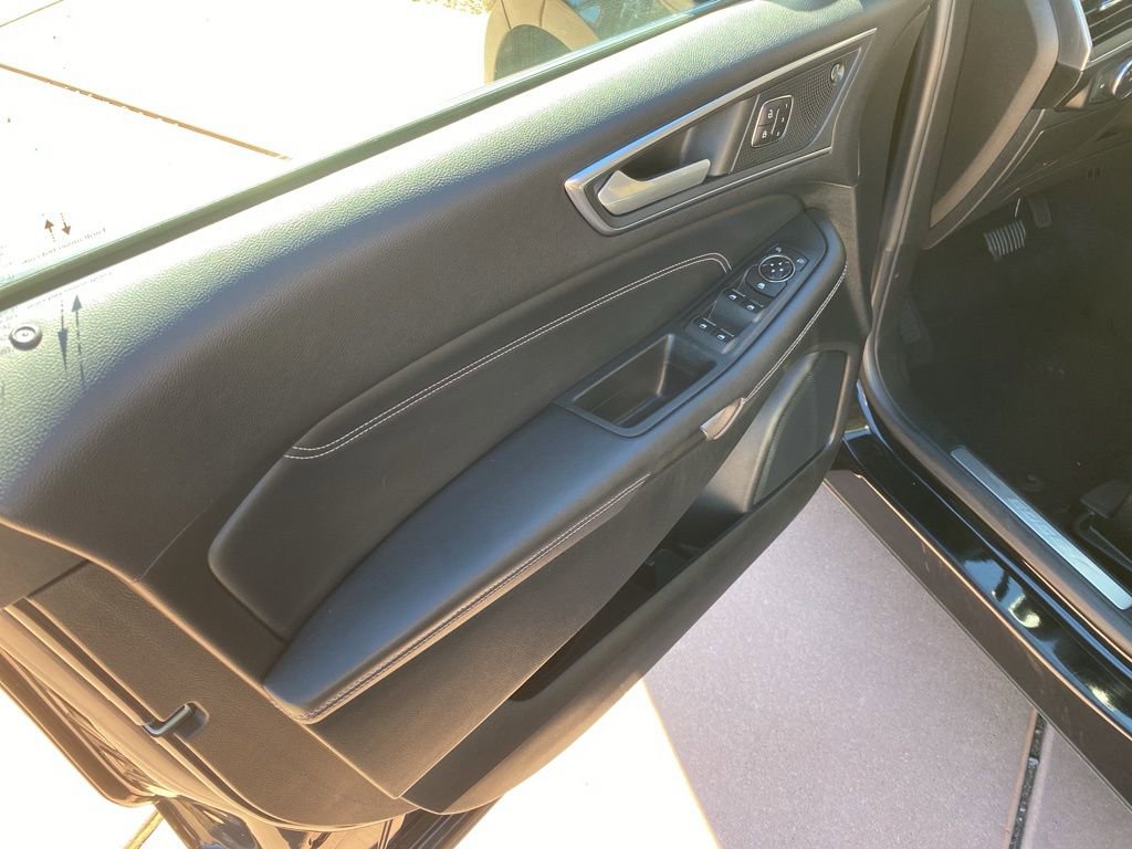 Certified 2022 Ford Edge Titanium image 21