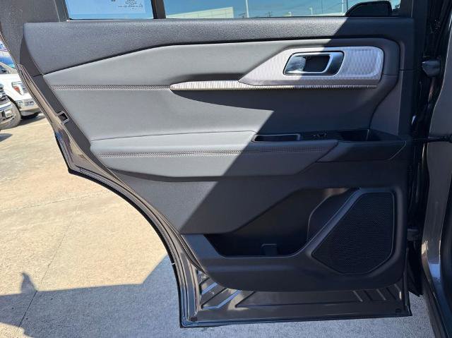 Certified 2025 Ford Explorer Active image 19