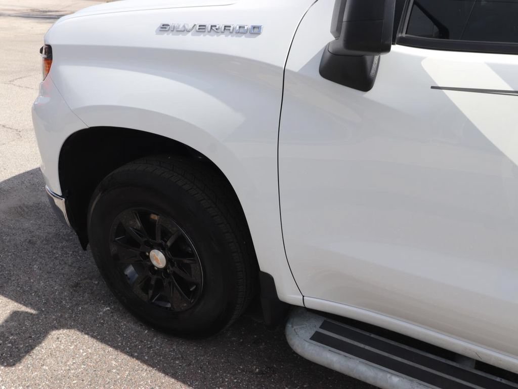 Used 2025 Chevrolet Silverado 1500 W/T RWD image 3