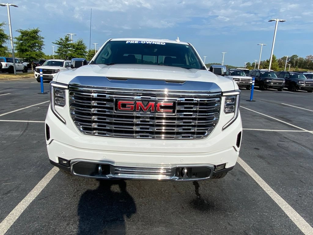 Used 2023 GMC Sierra 1500 Denali w/ Technology Package AWD/4WD image 2