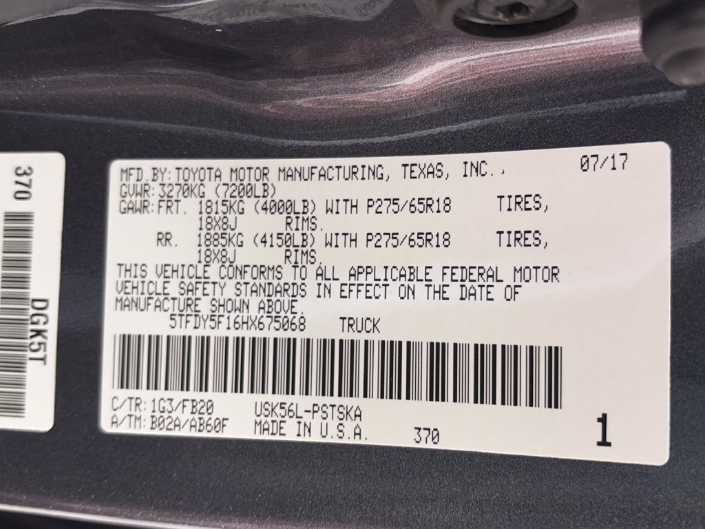 Used 2017 Toyota Tundra SR5 w/ TRD Off Road Package AWD/4WD image 9