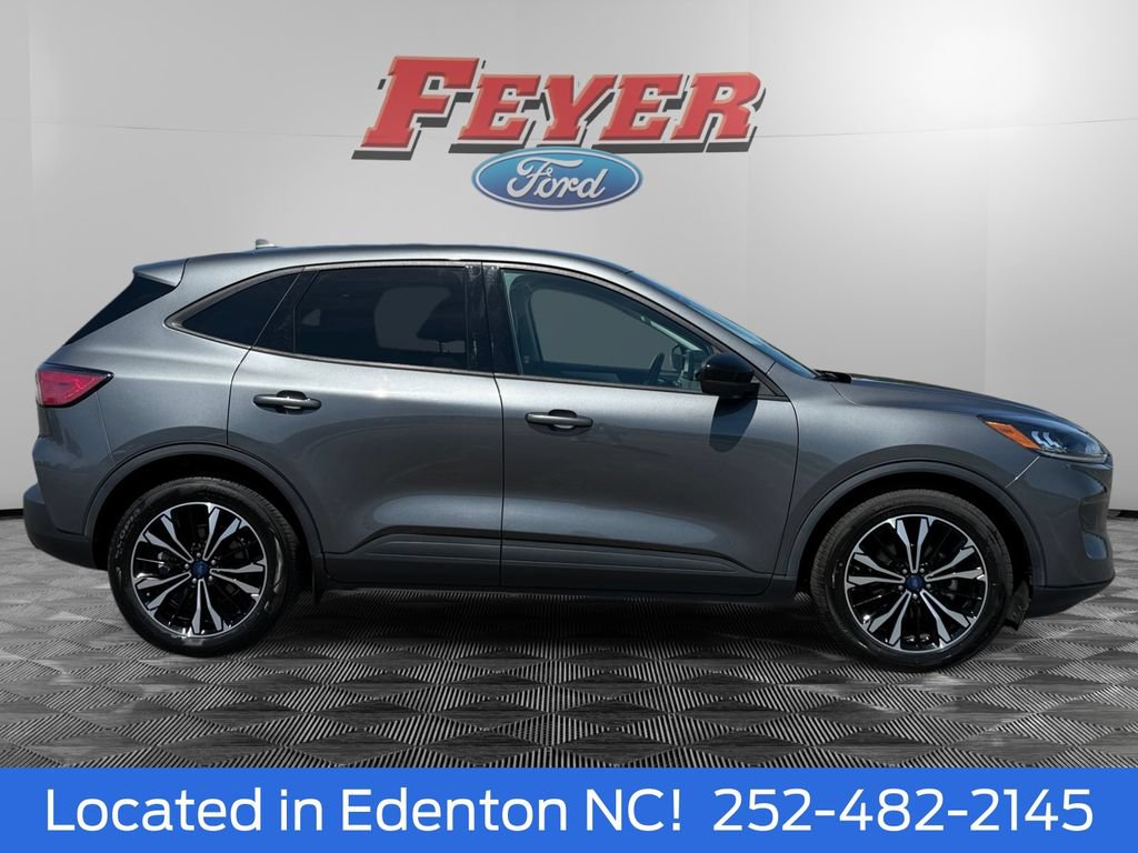 Certified 2022 Ford Escape SE w/ SE Sport Appearance Package FWD image 7