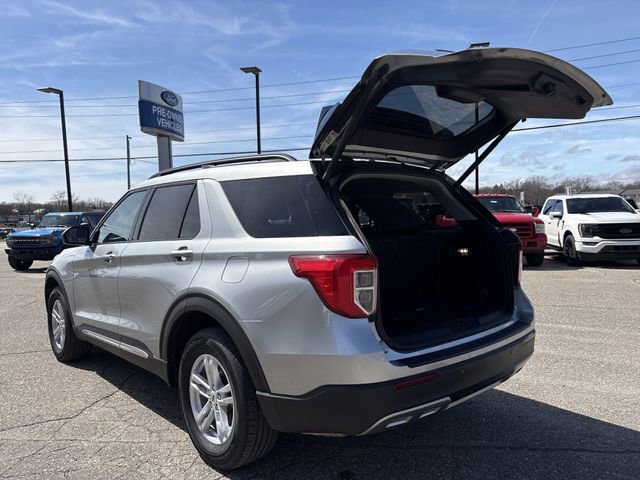 Certified 2023 Ford Explorer XLT w/ Equipment Group 202A image 10