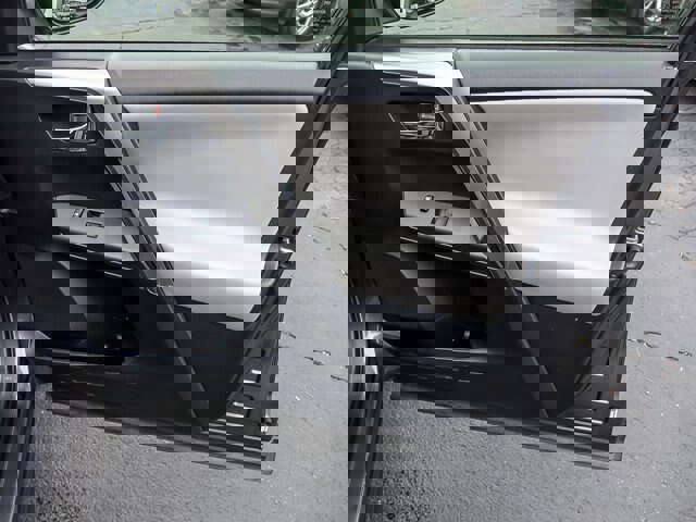 Used 2018 Toyota RAV4 XLE image 30