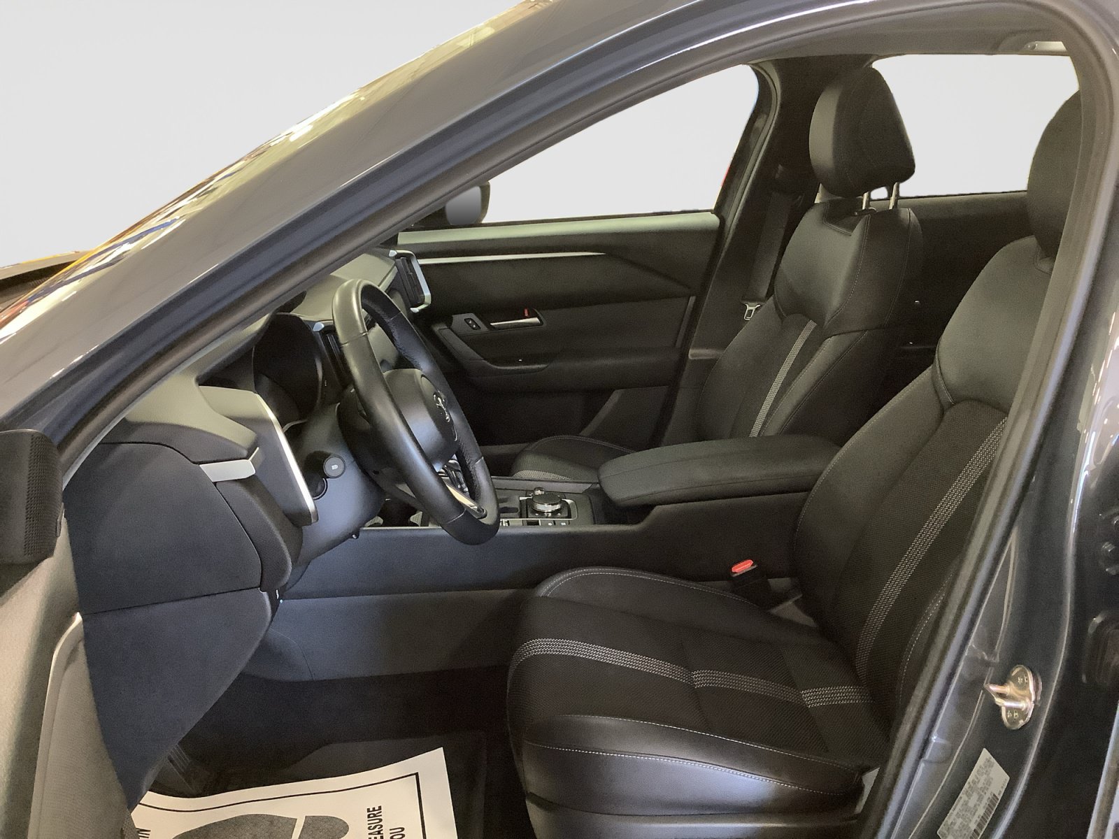 Used 2025 MAZDA CX-50 AWD 2.5 S w/ Weather Package image 11