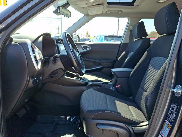 Used 2020 Kia Soul GT-Line w/ GT 2.0L Power Sunroof Package FWD image 13