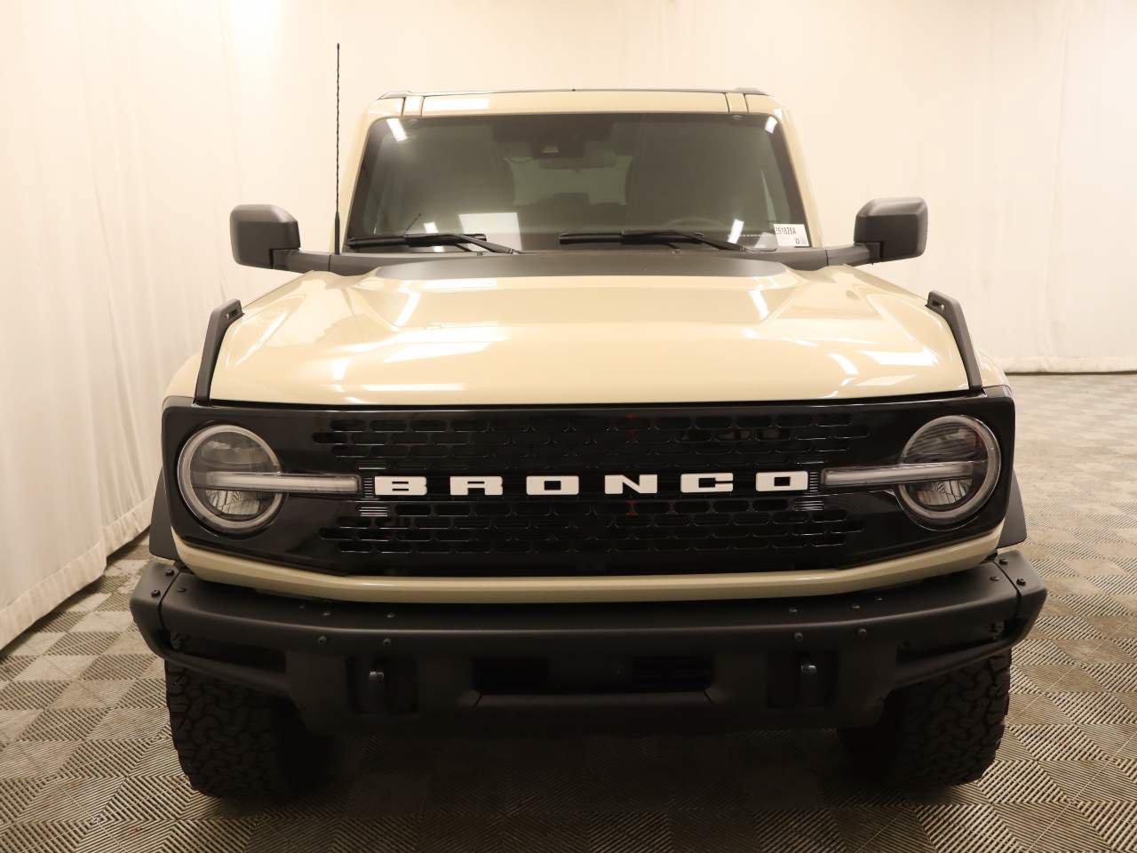 Certified 2025 Ford Bronco Badlands AWD/4WD image 4