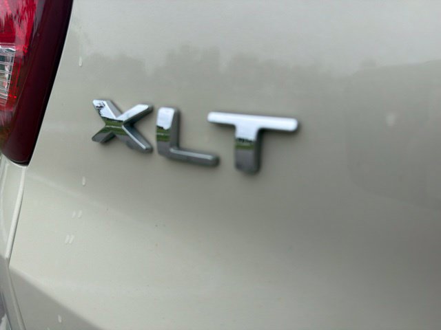 Certified 2018 Ford Explorer XLT w/ Equipment Group 202A FWD image 9