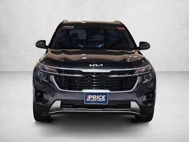Used 2026 Kia Seltos EX FWD image 2
