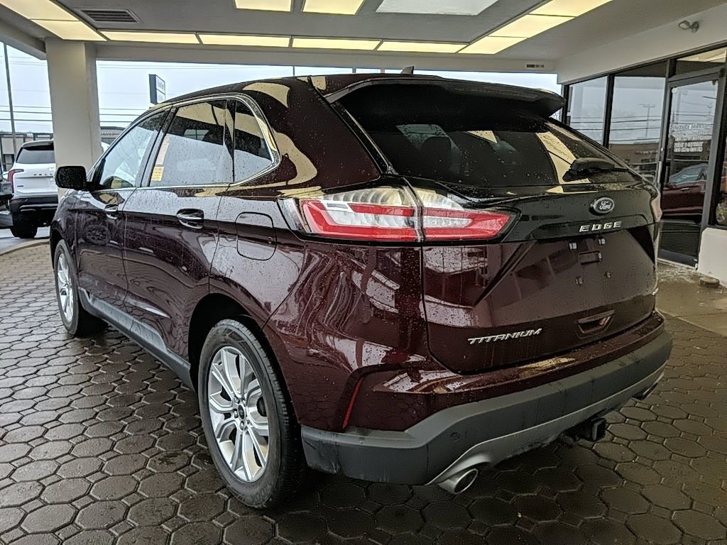 Certified 2024 Ford Edge Titanium w/ Class II Trailer Tow Package image 9