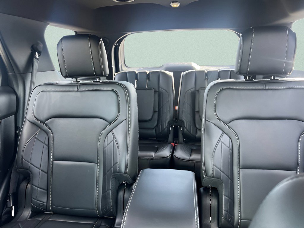 Certified 2017 Ford Explorer Platinum AWD/4WD image 27