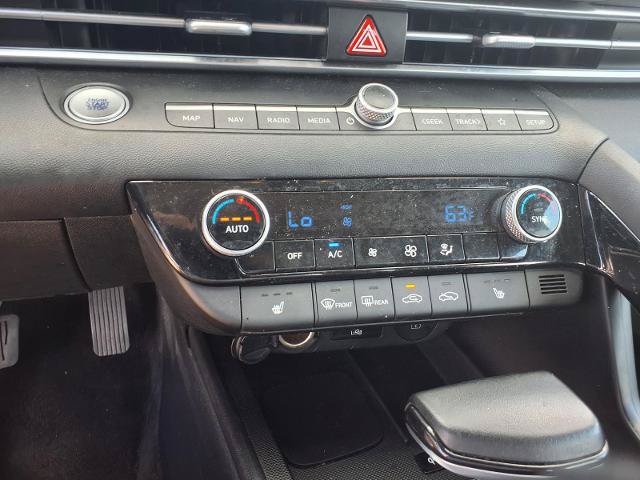 Used 2025 Hyundai Elantra SEL FWD image 13