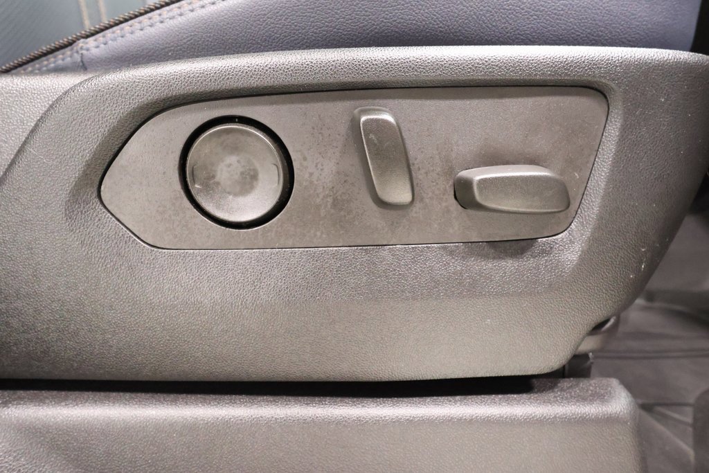 Used 2022 Chevrolet Silverado 1500 High Country w/ High Country Premium Package image 26