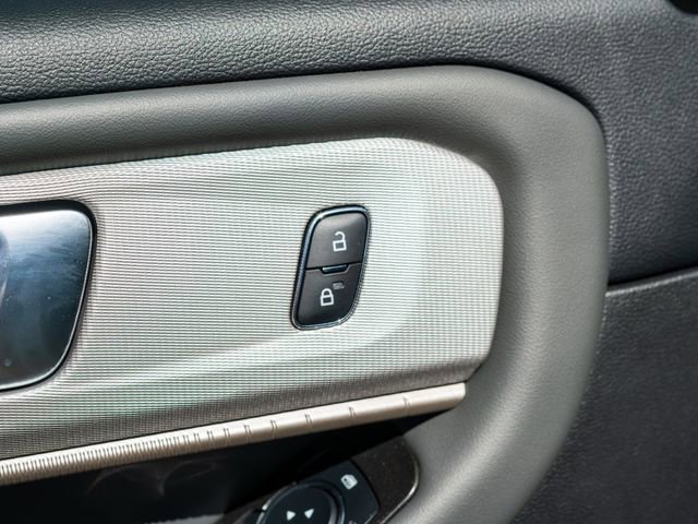 Certified 2025 Ford Explorer Active AWD/4WD image 21