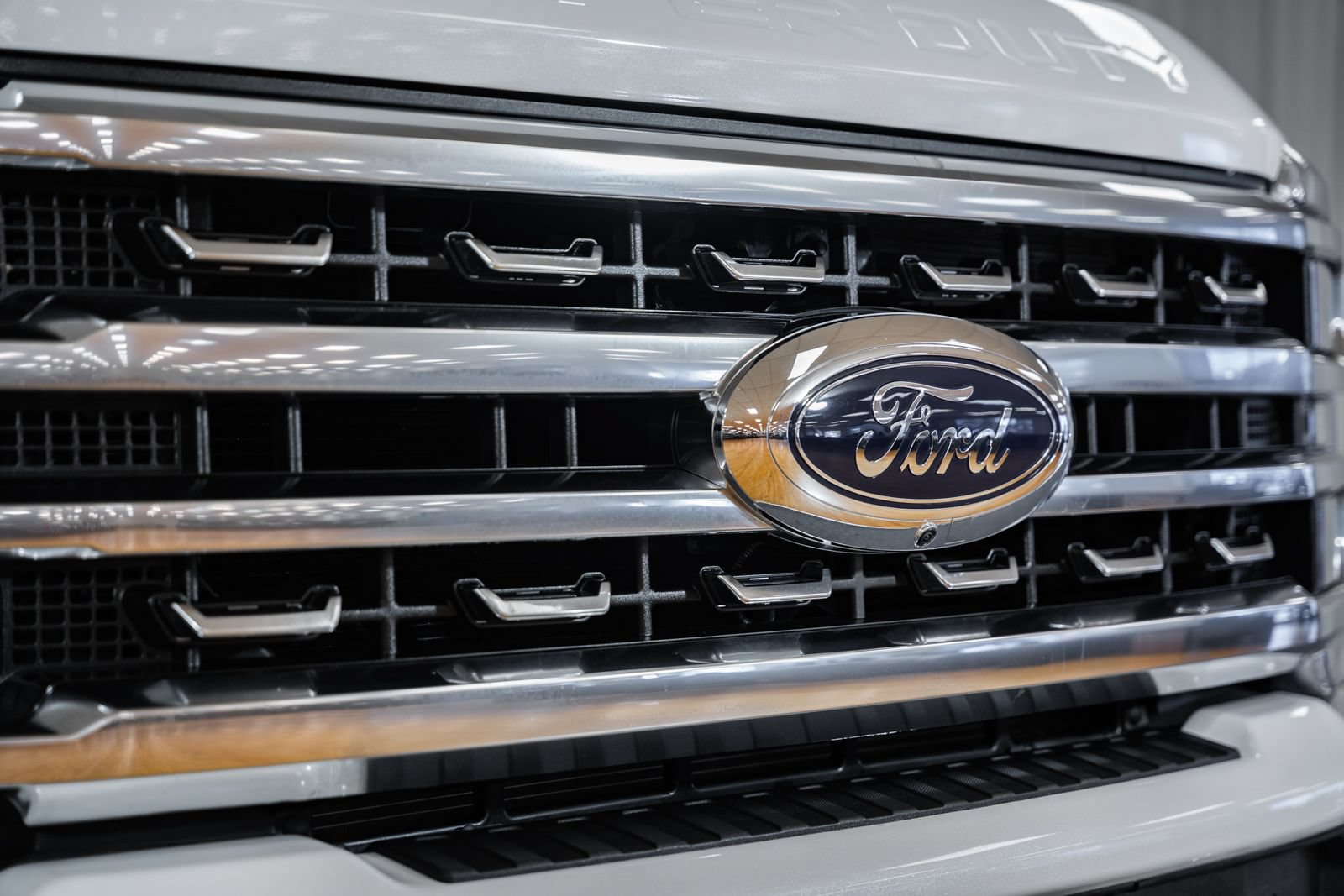 Certified 2024 Ford F250 Platinum AWD/4WD image 14