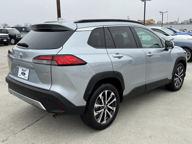 Used 2024 Toyota Corolla Cross XLE image 5