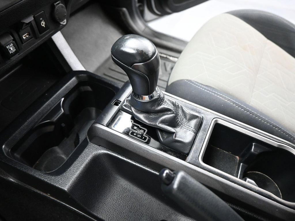 Used 2020 Toyota Tacoma TRD Off-Road image 14