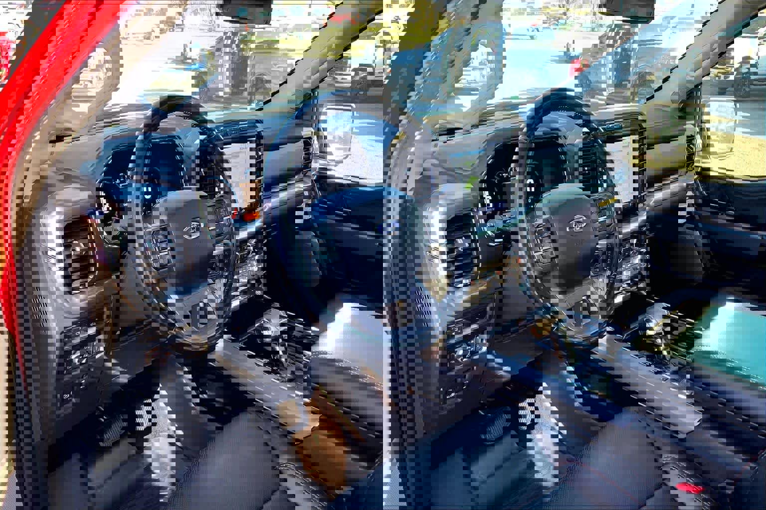 Certified 2021 Ford F150 Lariat w/ Equipment Group 502A High image 16