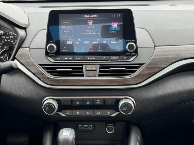 Used 2023 Nissan Altima 2.5 SV FWD image 13