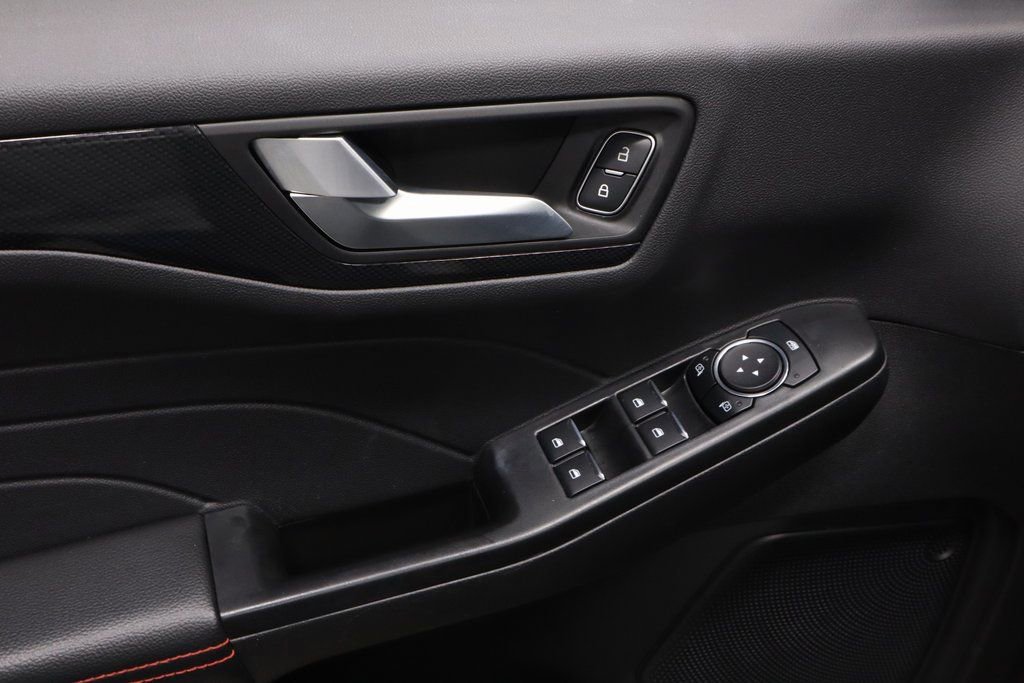 Certified 2025 Ford Escape ST-Line image 22