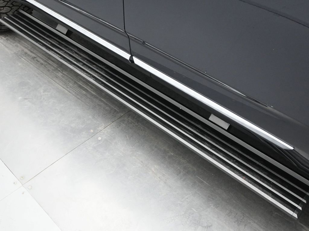 Used 2023 GMC Yukon Denali Ultimate image 34