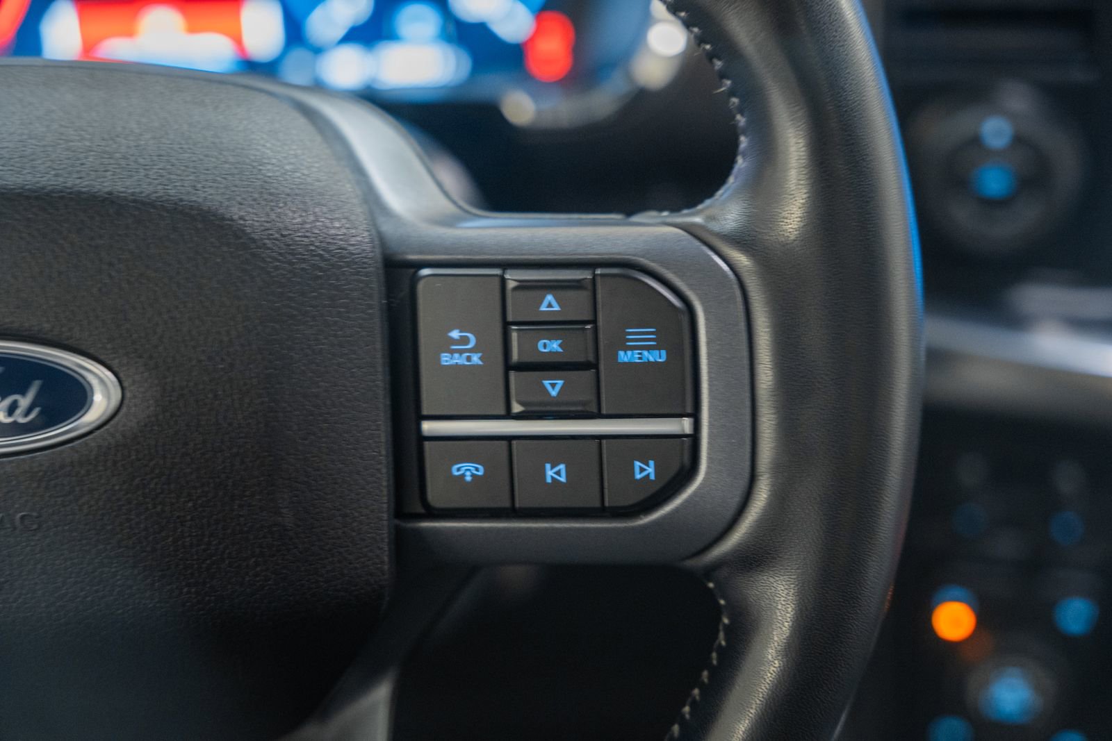 Certified 2023 Ford F150 Lariat w/ Equipment Group 502A High image 38