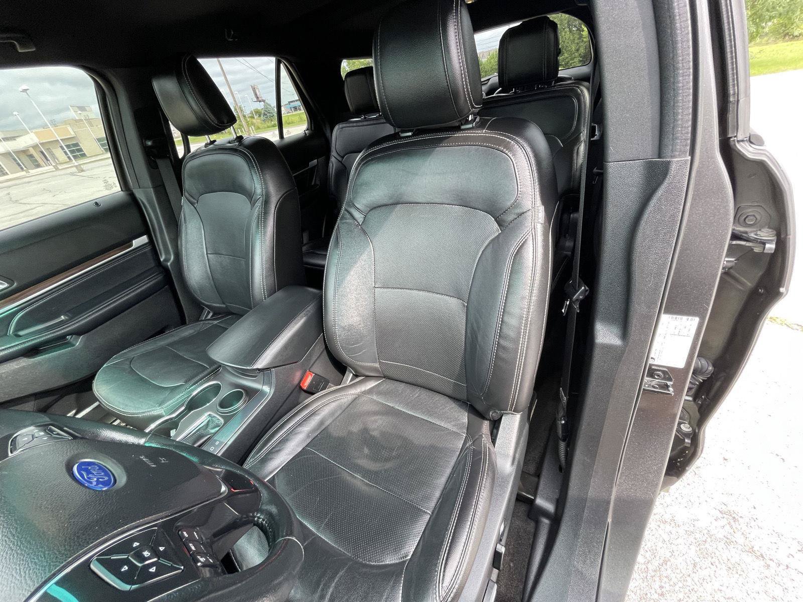 Certified 2018 Ford Explorer Limited FWD image 18