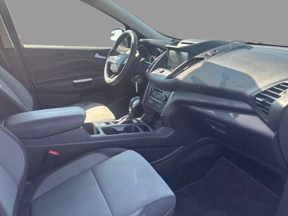 Certified 2018 Ford Escape SE w/ SE Sync 3 Package FWD image 3