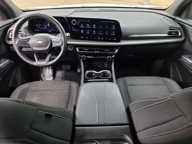 Used 2024 Chevrolet Traverse LS image 8