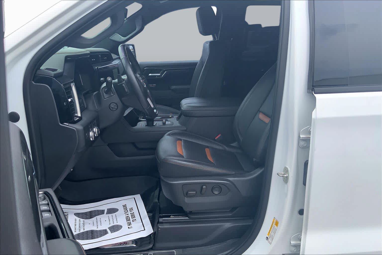 Used 2023 GMC Sierra 1500 AT4 AWD/4WD image 8