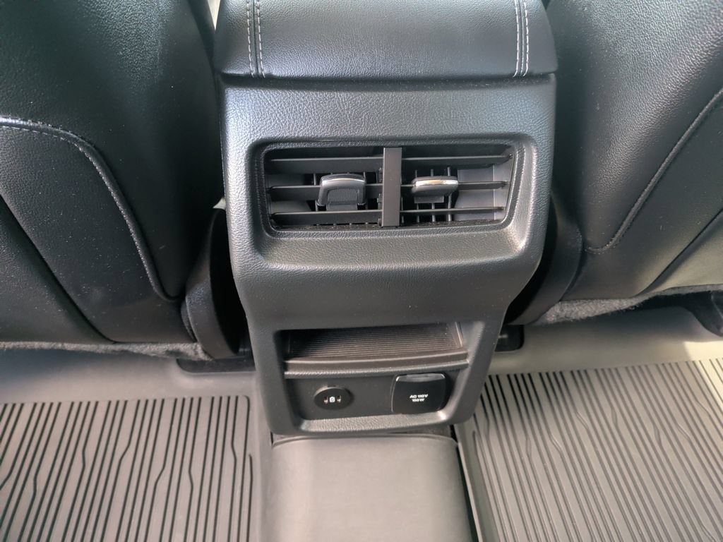 Certified 2022 Ford Edge Titanium AWD/4WD image 18