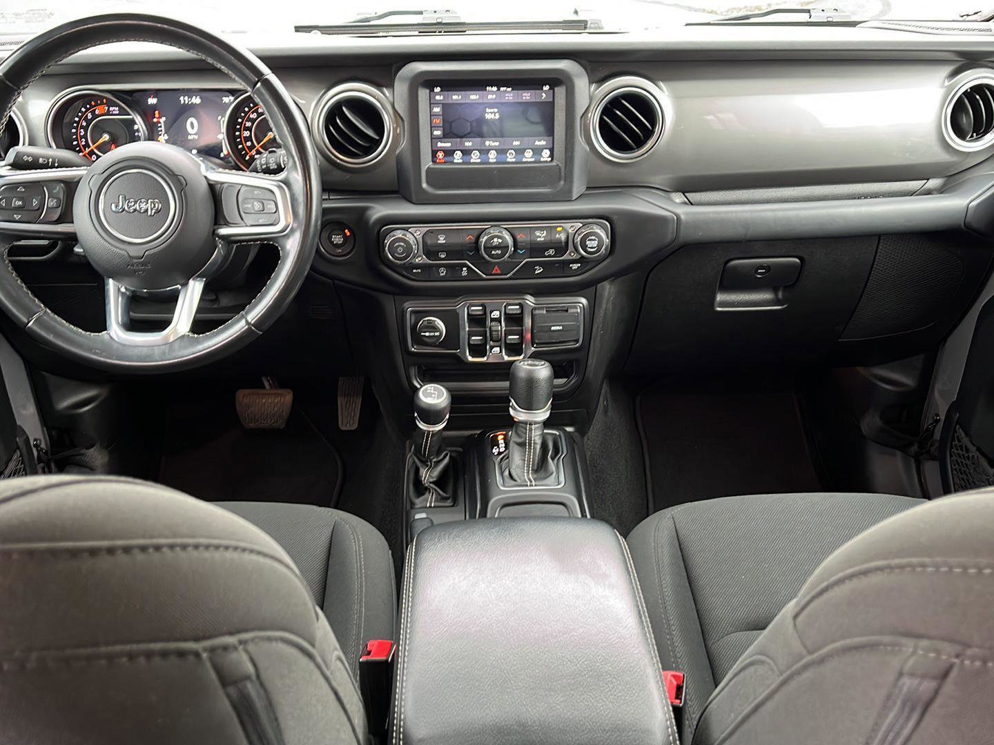 Used 2019 Jeep Wrangler Unlimited Sahara AWD/4WD image 39