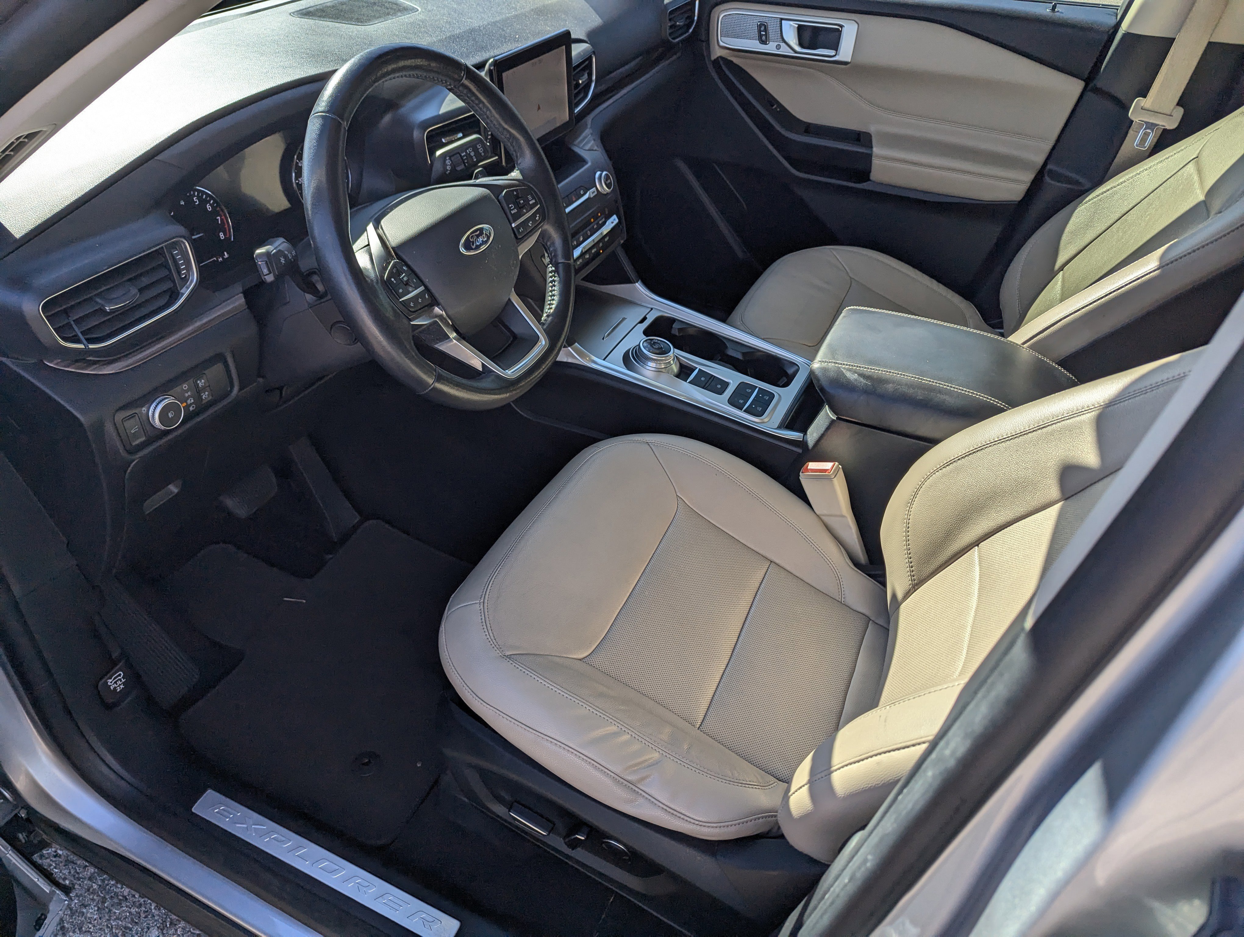 Certified 2020 Ford Explorer Limited image 9