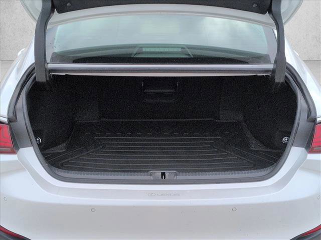 Used 2020 Lexus ES 300h w/ Premium Package image 9