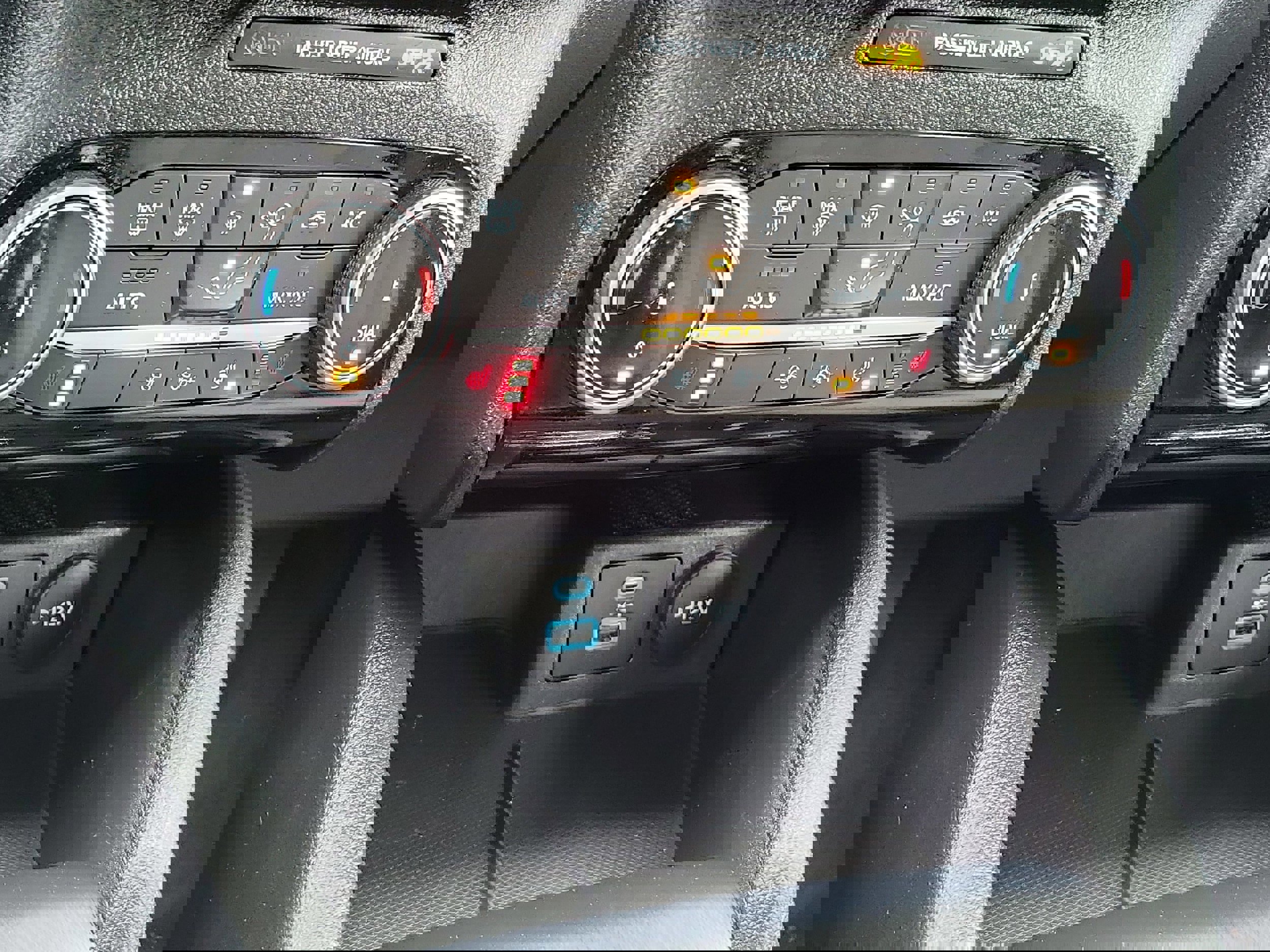 Certified 2022 Ford Escape SE w/ Convenience Package image 26