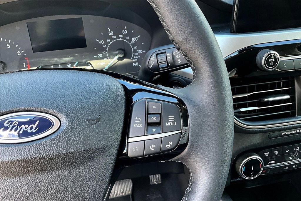 Certified 2022 Ford Escape SE w/ SE Sport Appearance Package AWD/4WD image 15