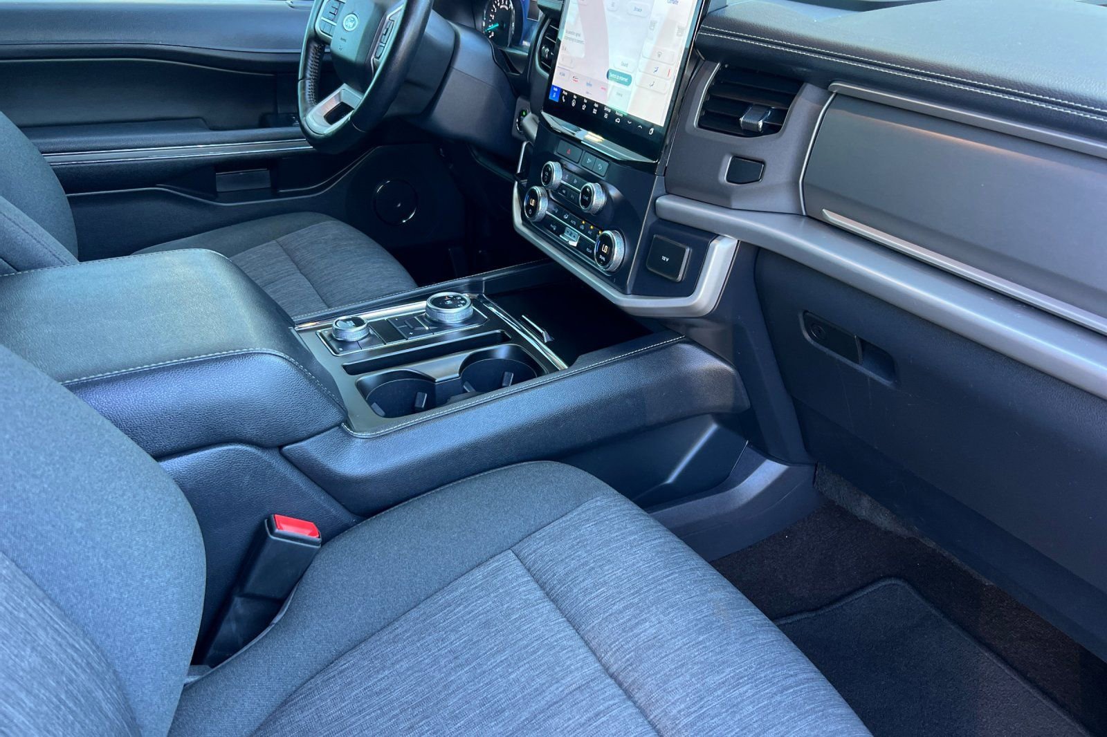 Certified 2022 Ford Expedition XLT image 19